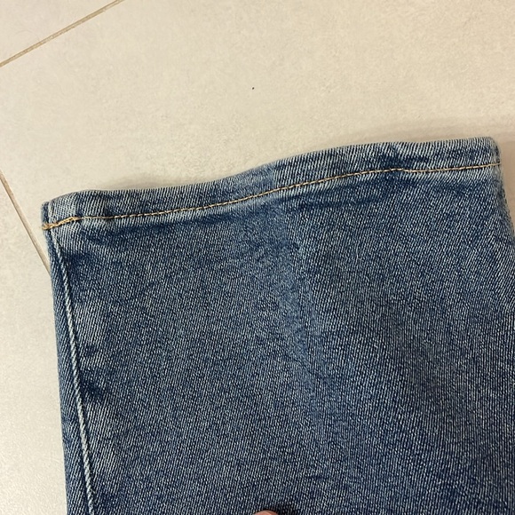 Good American size 26 denim - Picture 3 of 4
